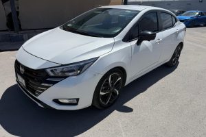 3N1CN8AE1RL931469_166309_1_versa sr.jpg